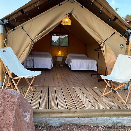 Hostal La Salut De Terrades ภายนอก รูปภาพ