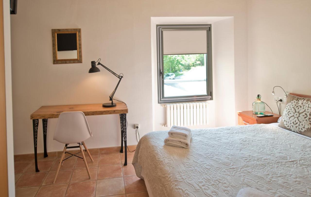 Hostal La Salut De Terrades ภายนอก รูปภาพ