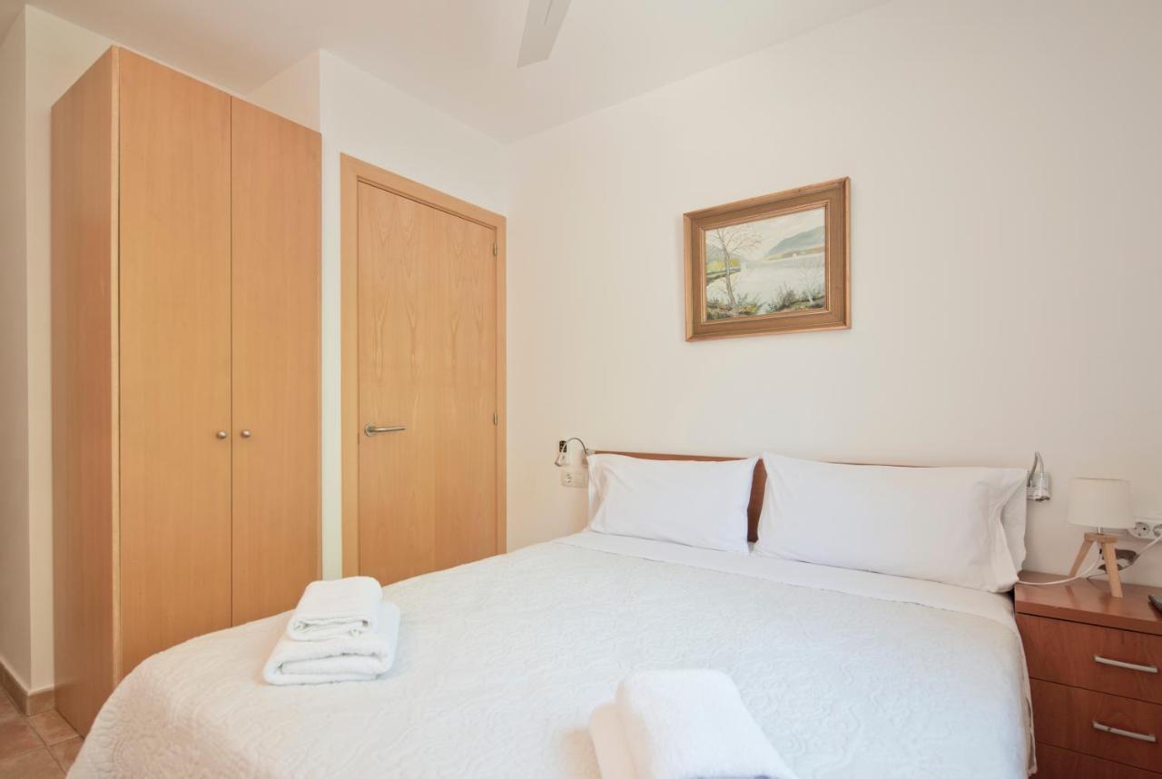 Hostal La Salut De Terrades ภายนอก รูปภาพ