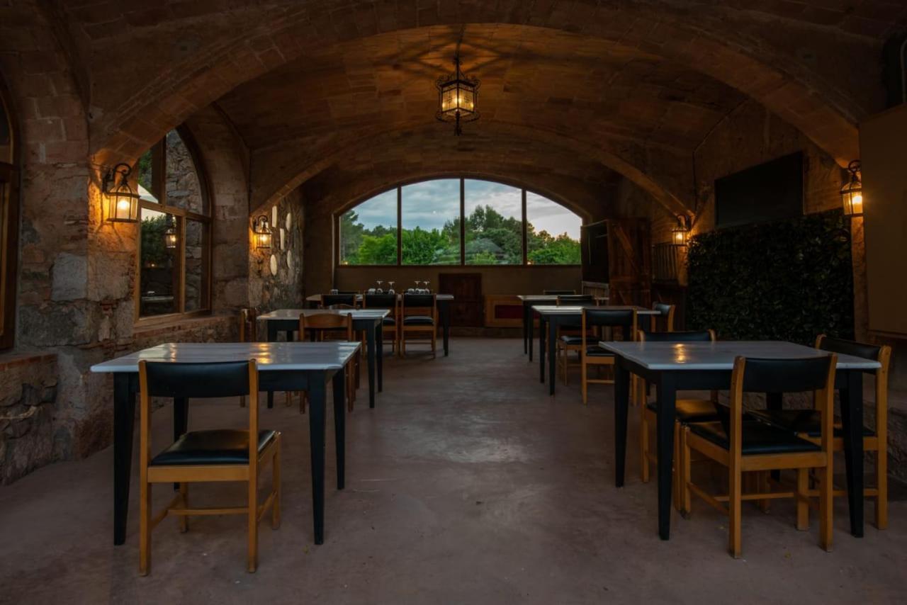 Hostal La Salut De Terrades ภายนอก รูปภาพ