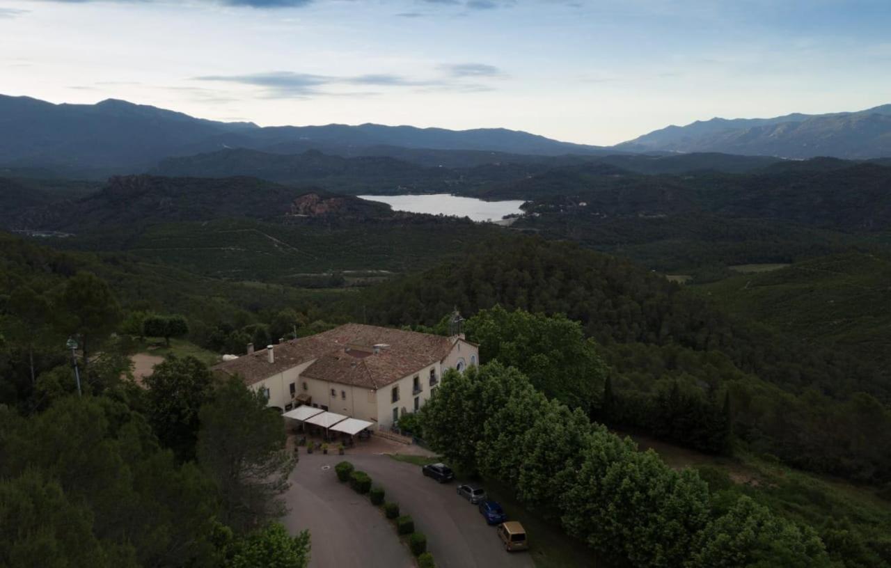 Hostal La Salut De Terrades ภายนอก รูปภาพ