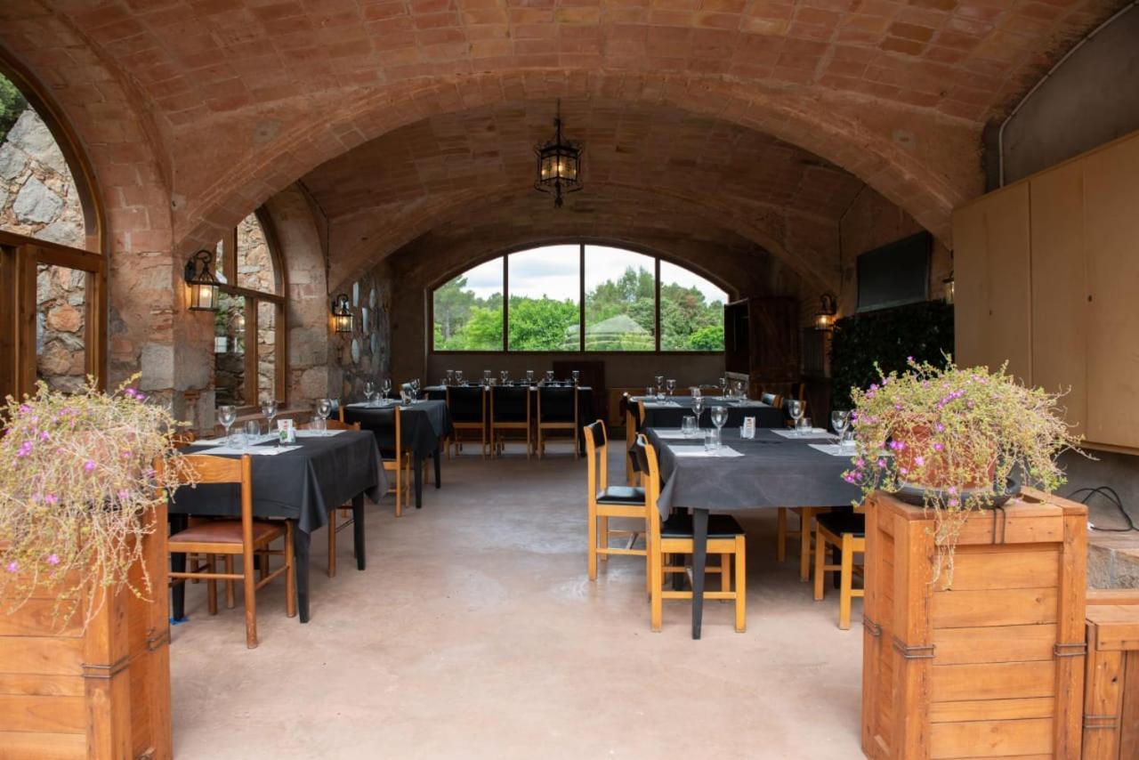 Hostal La Salut De Terrades ภายนอก รูปภาพ