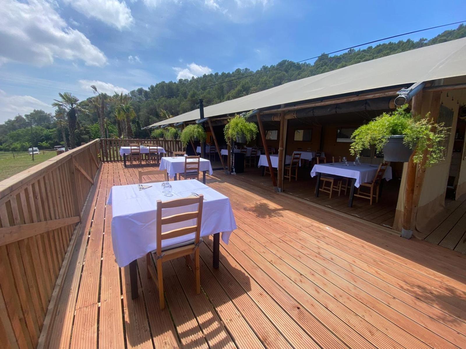 Hostal La Salut De Terrades ภายนอก รูปภาพ