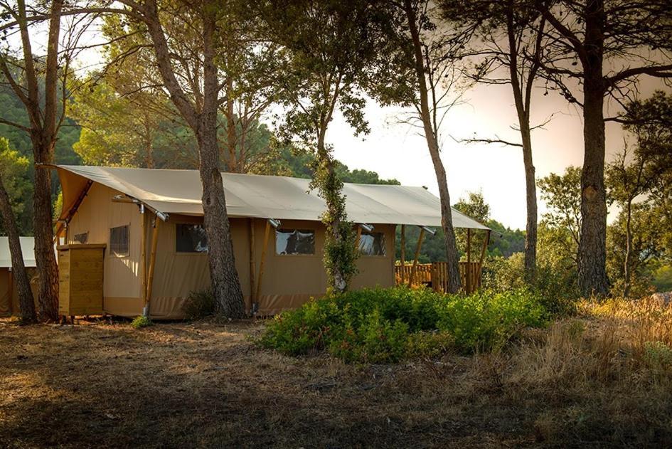 Hostal La Salut De Terrades ภายนอก รูปภาพ