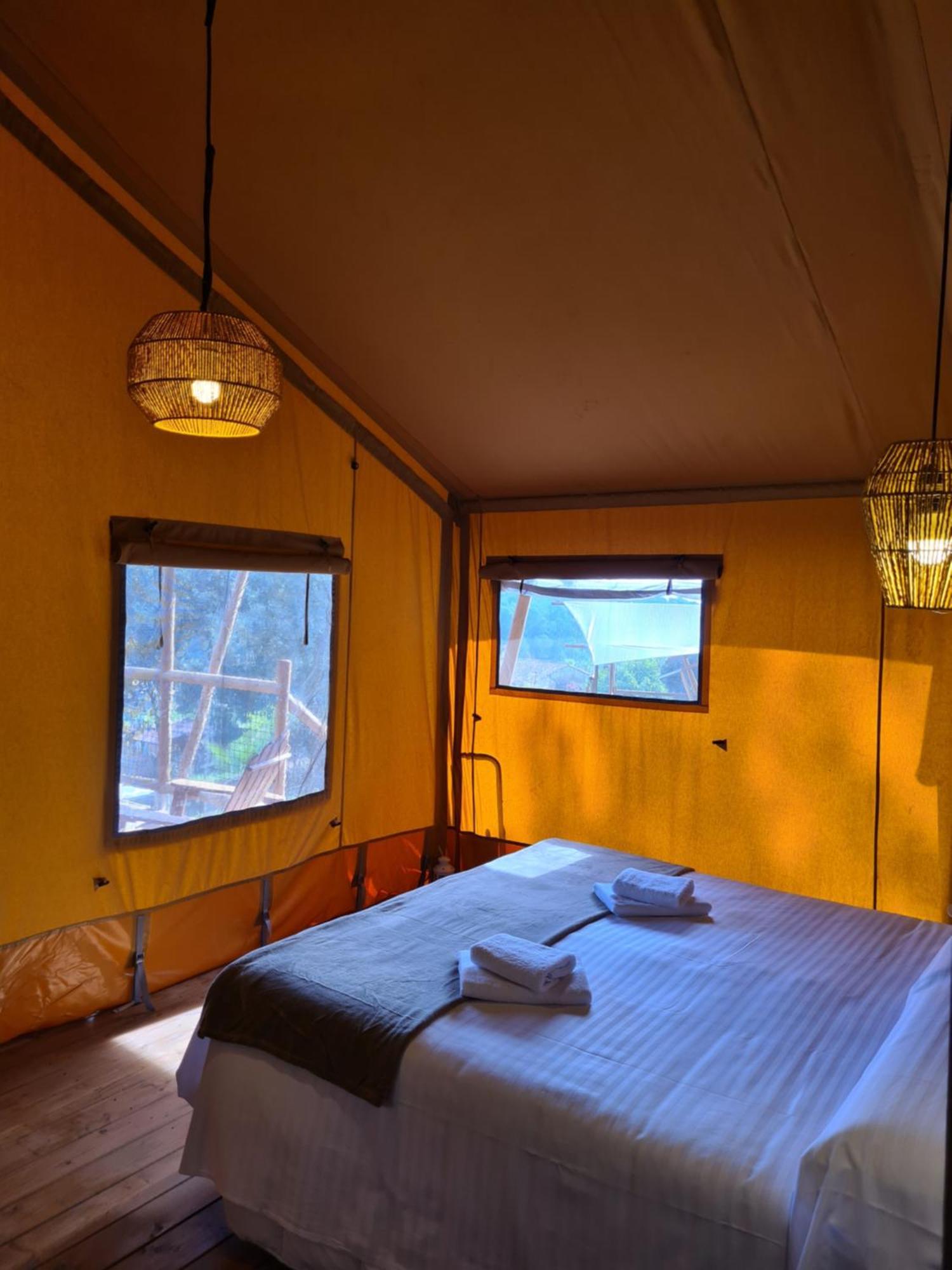 Hostal La Salut De Terrades ภายนอก รูปภาพ