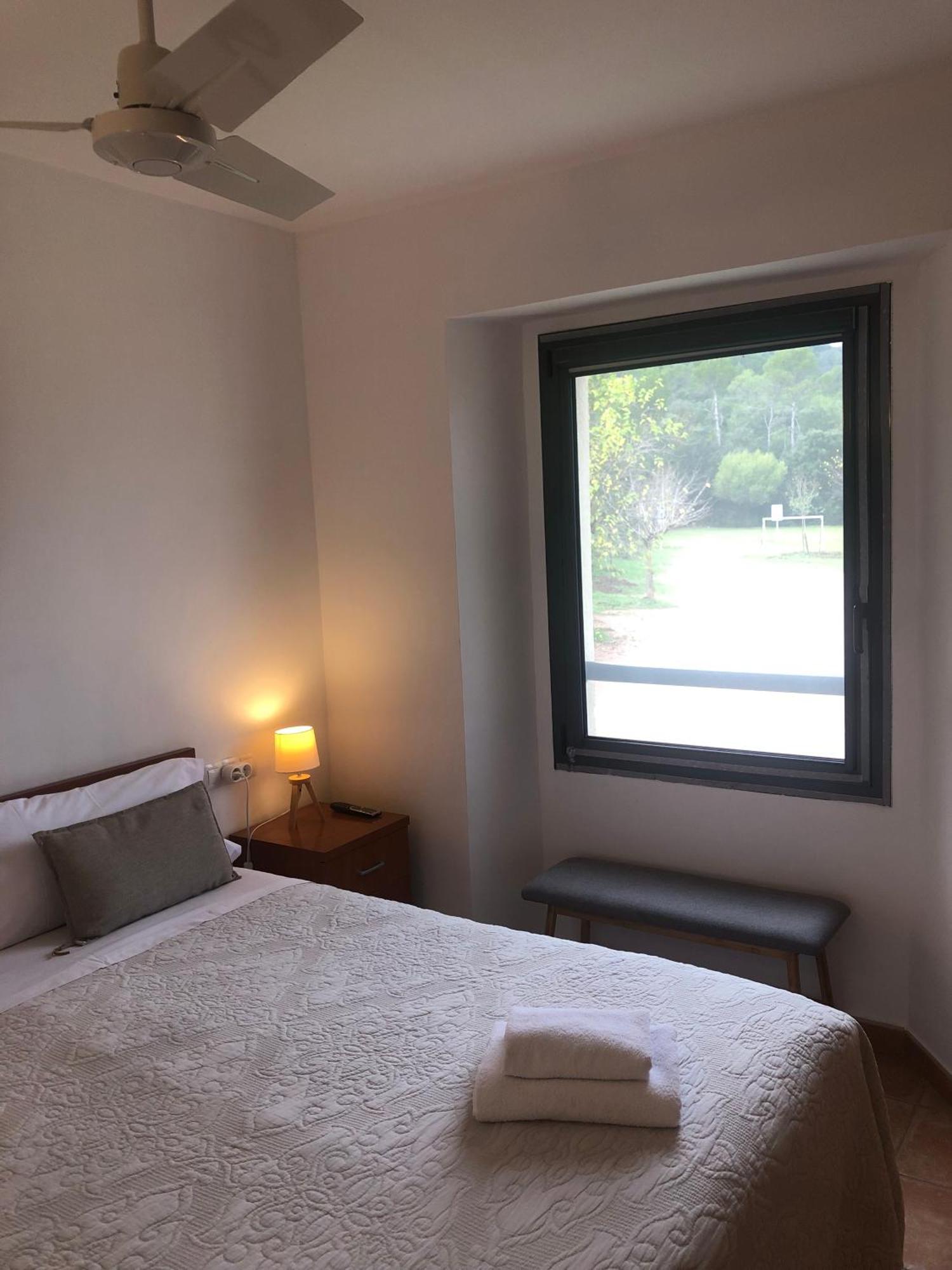 Hostal La Salut De Terrades ภายนอก รูปภาพ